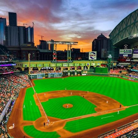 U1 Penthouse Downtown Houston Rental Car Available Apt 1Br 1Bth Gym Sleep Good Buitenkant foto