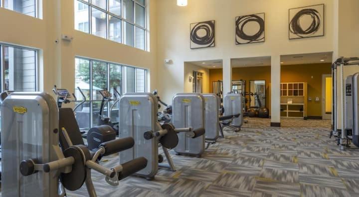 U1 Penthouse Downtown Houston Rental Car Available Apt 1Br 1Bth Gym Sleep Good Buitenkant foto