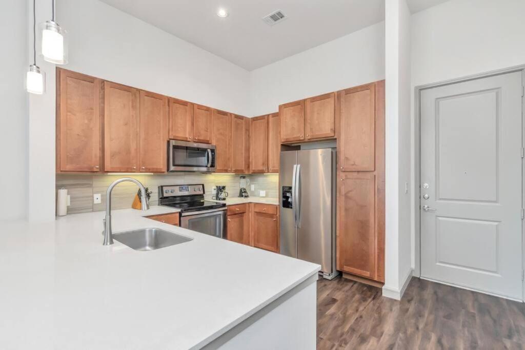 U1 Penthouse Downtown Houston Rental Car Available Apt 1Br 1Bth Gym Sleep Good Buitenkant foto